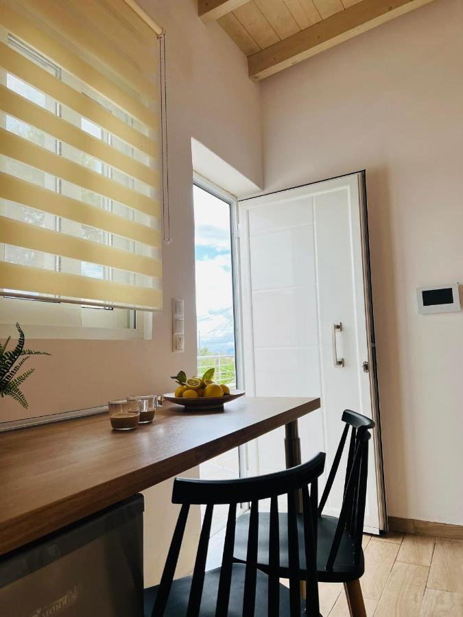 Abuelo Apartment Artémida Eksteriør bilde